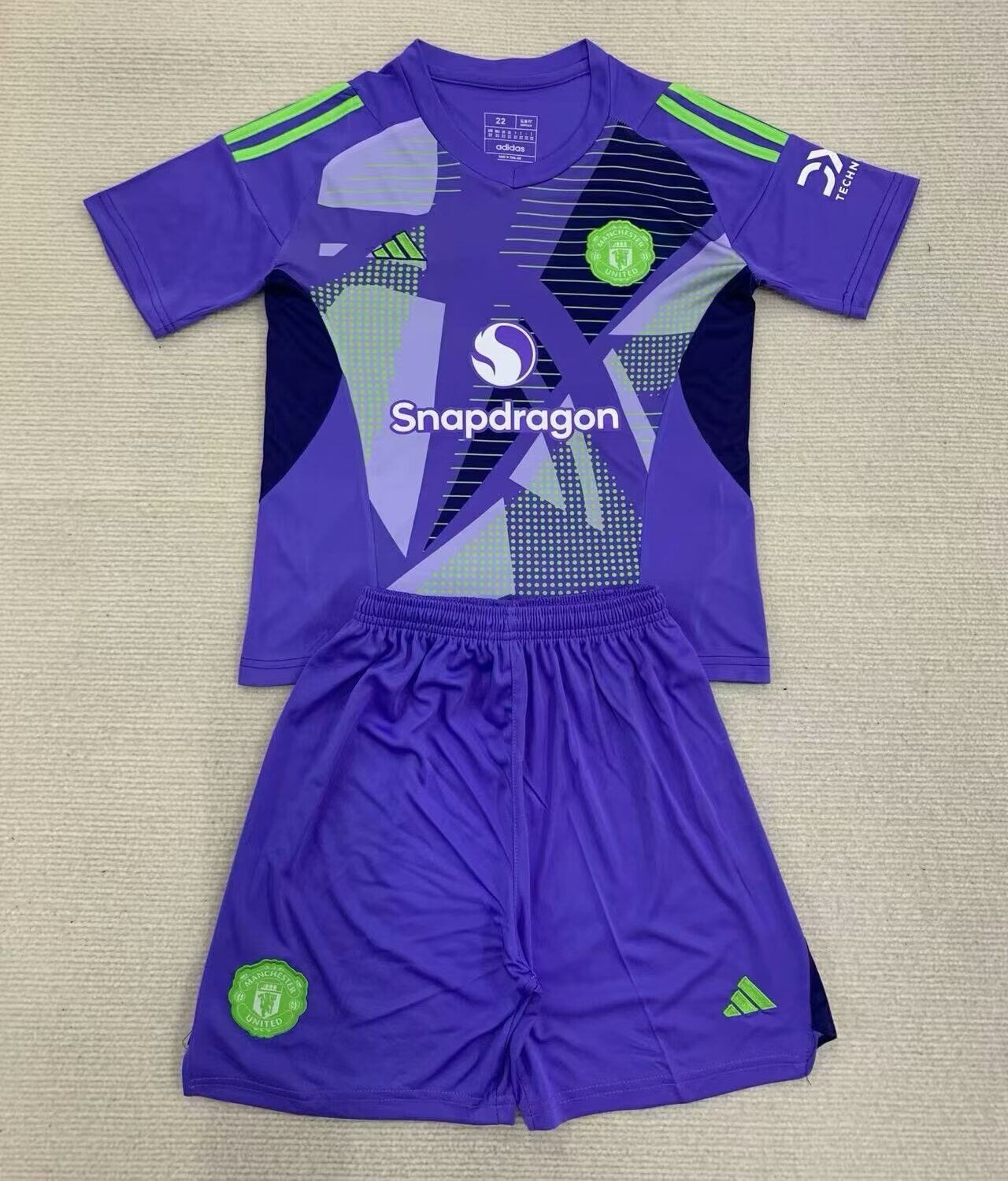 Kids-Manchester Utd 24/25 GK Purple Soccer Jersey